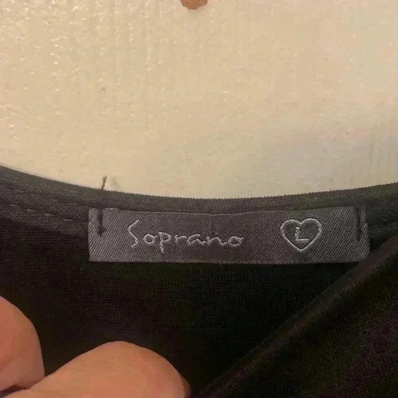 Sópranos vintage black floral body con dress. Size Large. - Picture 5 of 11